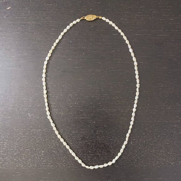 SOLD Vintage Freshwater Rice Pearl Necklace w/14k Gold Clasp 17” Long - Picture 7 of 12